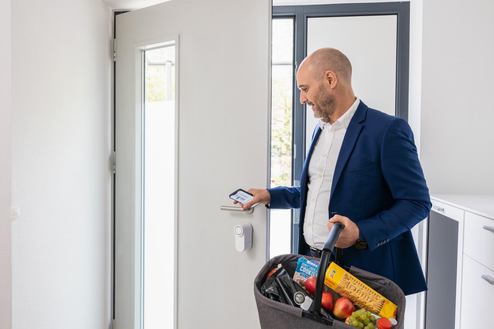 Smarte Türschlosser Abus Loxeris One im Test, Bild 