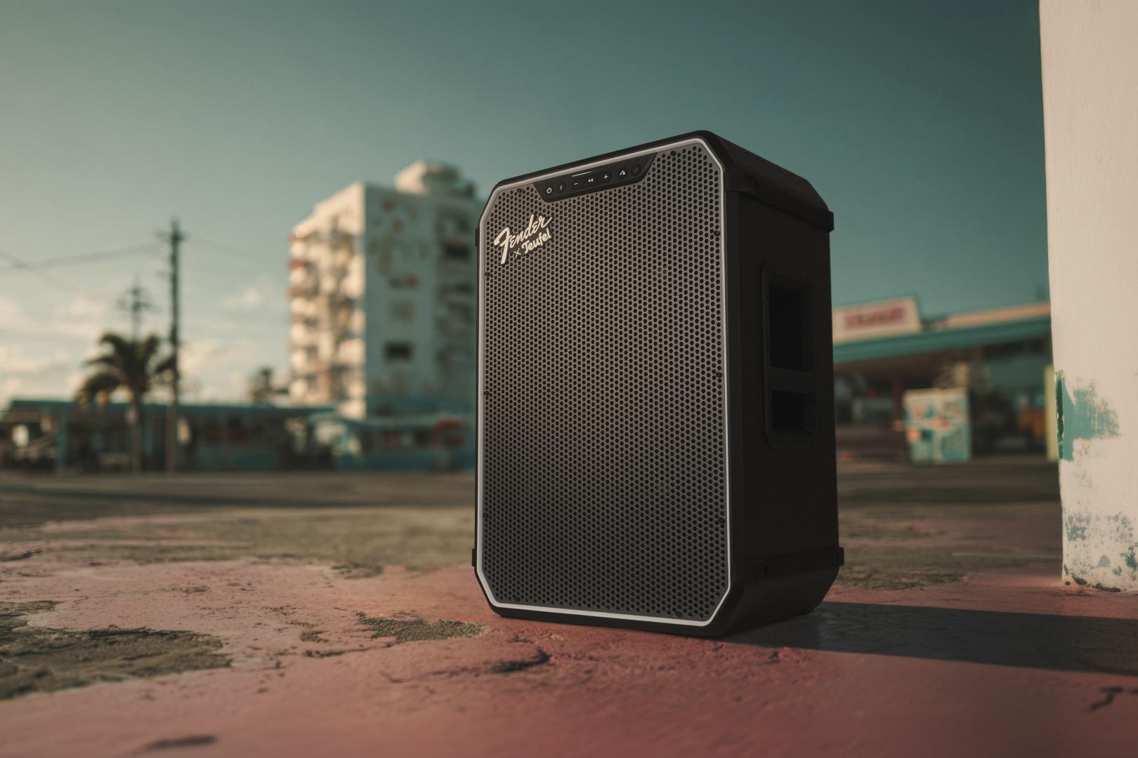 Digital Audio Fender x Teufel ROCKSTER NEO: Teufel mit Bluetooth-Lautsprecher in Sonderedition - News, Bild 